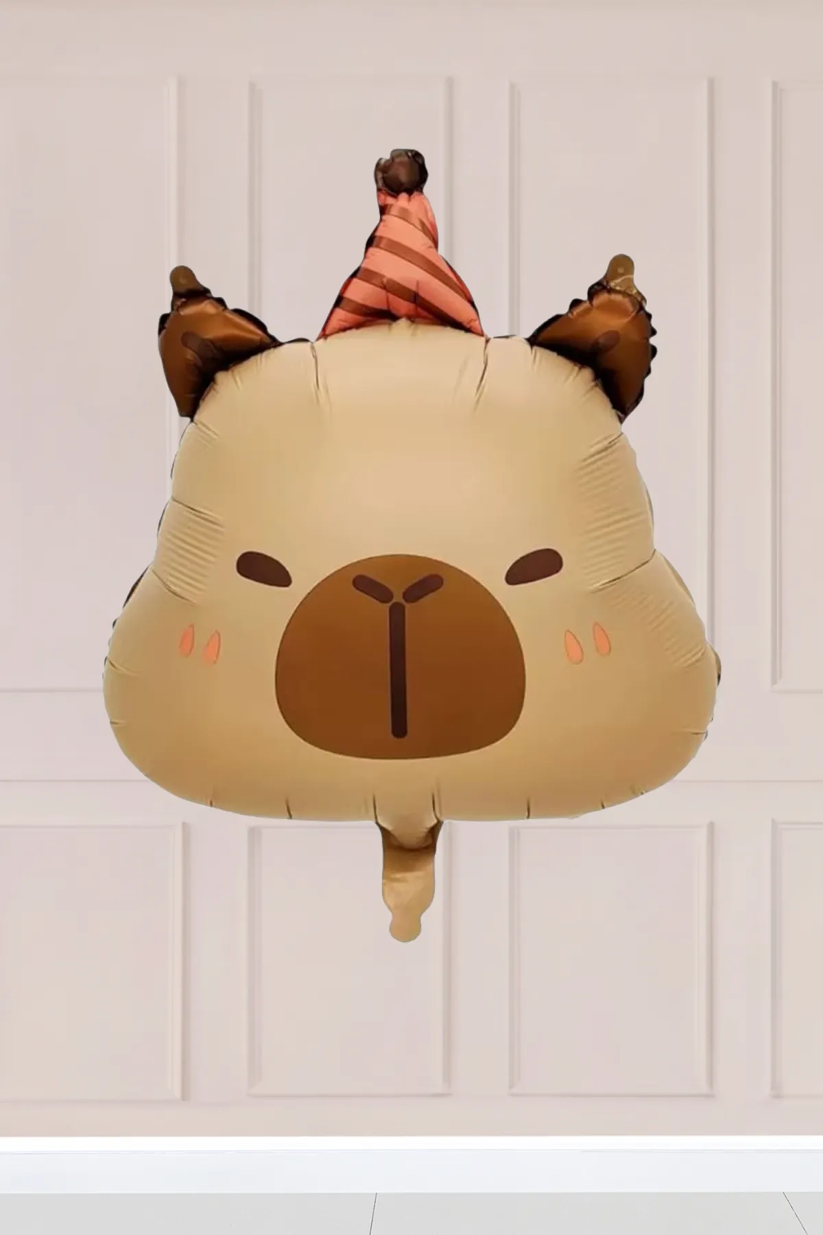 Şapkalı Kapibara Folyo Balon Capybara Konsept Folyo Balon