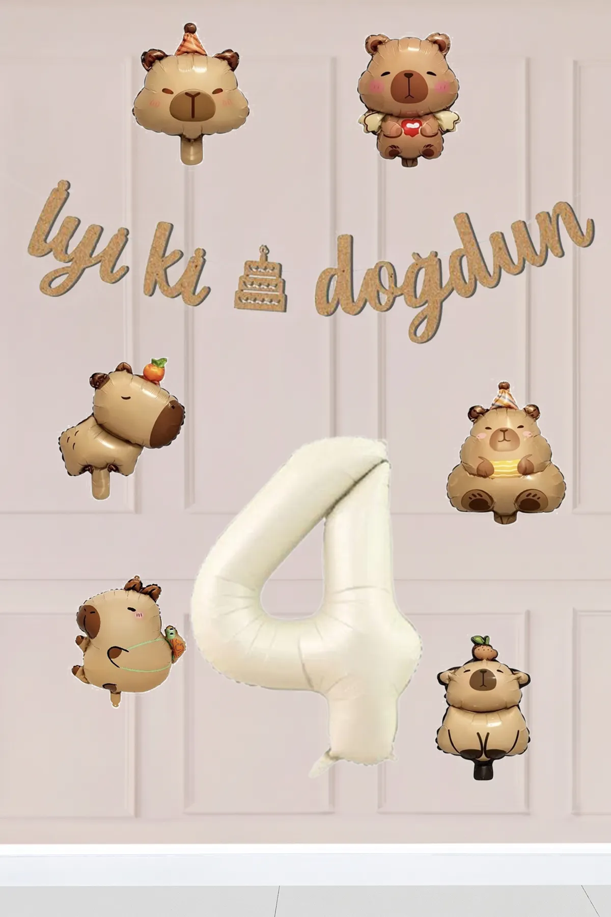 Kapibara Konsept 4 Yaş Doğum Günü Balon Zinciri Seti