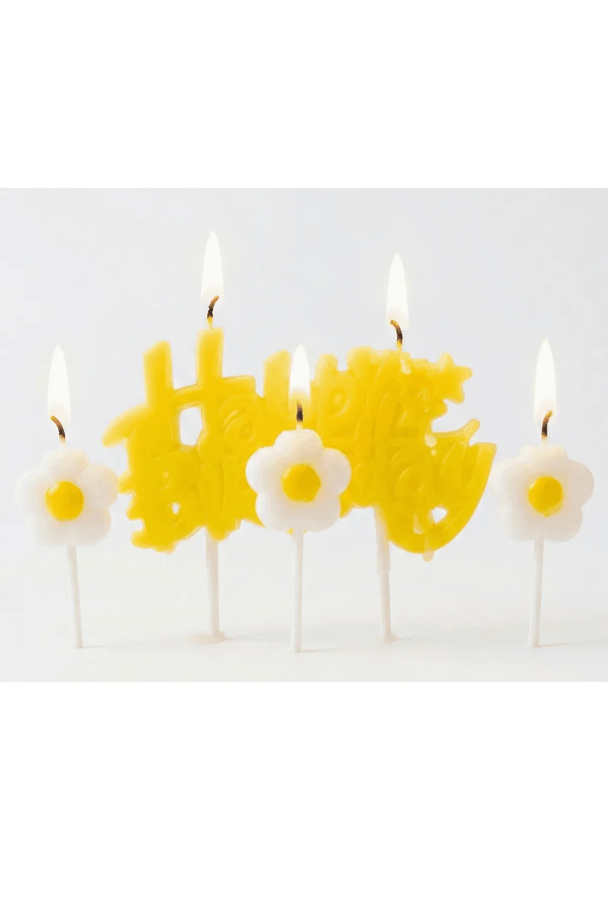 Papatya Tema Mum Seti Happy Birthday Yazısı ve Papatyalar 4lü Mum Seti 0395
