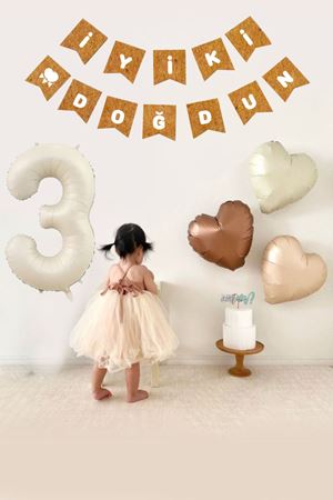 3 Yaş Doğum Günü Kraft Beyaz İyi Ki Doğdun Banner 3 Adet Kalp Balonlu Süsleme Seti