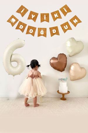 6 Yaş Doğum Günü Kraft Beyaz İyi Ki Doğdun Banner 3 Adet Kalp Balonlu Süsleme Seti