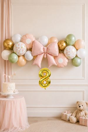 8 Yaş Gold Rakamlı Pembe Fiyonk Tema Lateks Balonlu Balon Zinciri Seti Set33 8 Yaş Doğum Günü